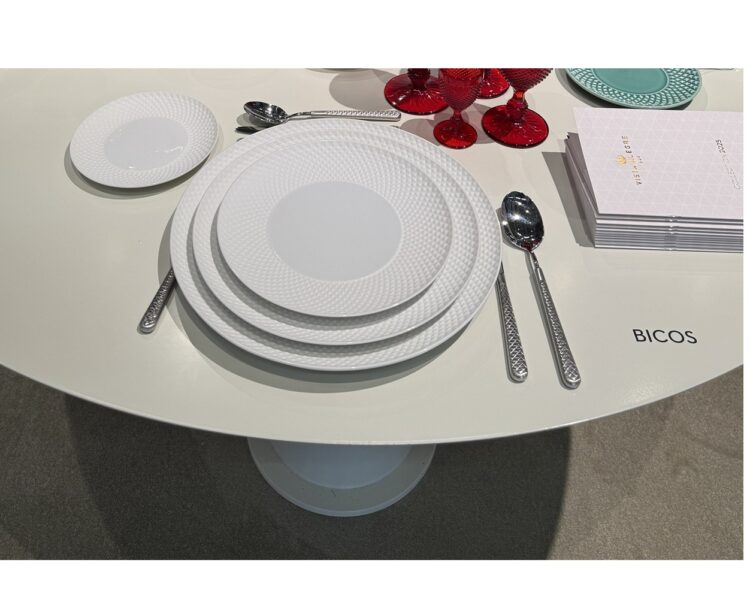BICOS, DINNERWARE SET OF 36 PIECES